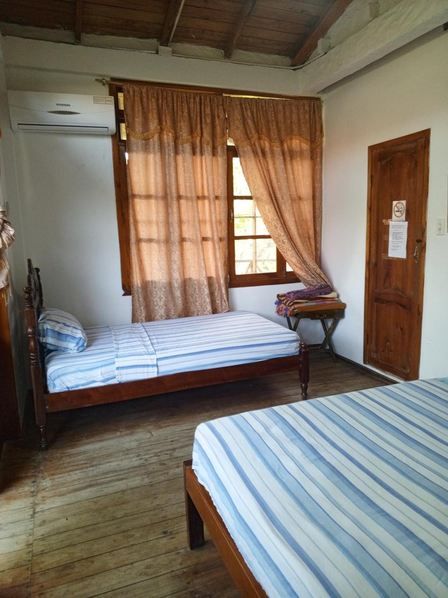 Bed And Breakfast Puerto López Kültér fotó
