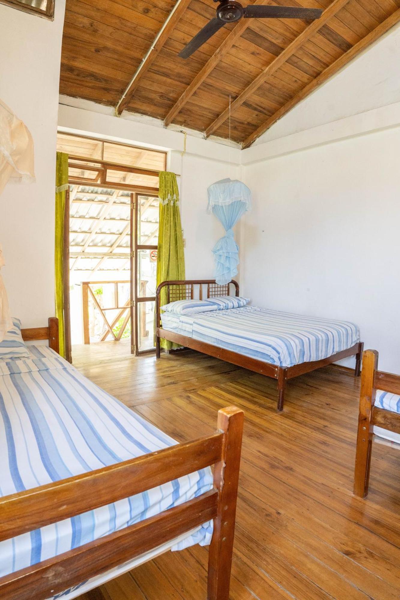 Bed And Breakfast Puerto López Kültér fotó